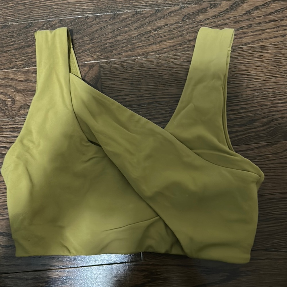 Lululemon exercise bra